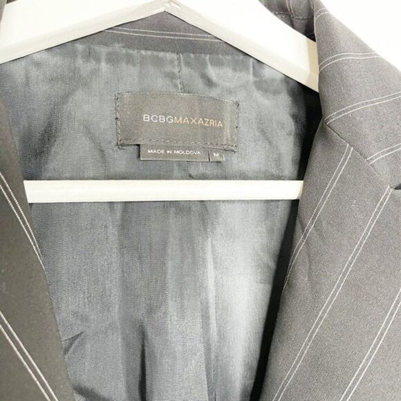 BCBG MAXAZRIA Pinstripe Blazer – Cropped Fit, Business Chic Medium - Picture 5 of 8
